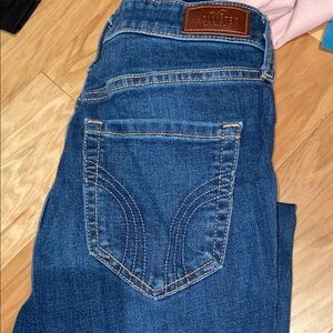 Hollister Women's Dark Blue Skinny Jeans with Curved Pocket Stitching